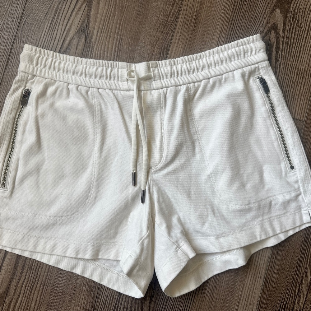 Athleta zippered shorts with drawstring